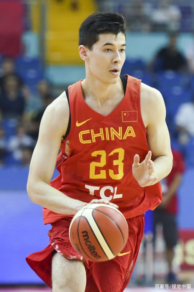 深圳男篮发布备战花絮，今晚扳平良机，社区盾任务艰巨，年轻球员得到机会的简单介绍