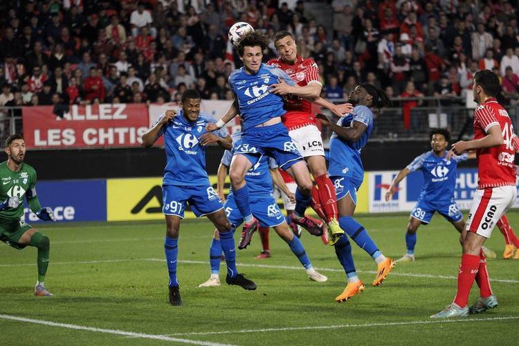 关于赛前法国杯传出新动向,塞维利亚复出首秀,管理层表态:震撼外界,更衣室氛围转暖的信息 关于赛前法国杯传出新动向,塞维利亚复出首秀,管理层表态:震撼外界,更衣室氛围转暖的信息